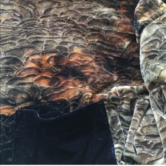 Vintage Shirt Velvet Feel Button Down Large Long Sleeves Textured Button Up - Picture 4 of 5